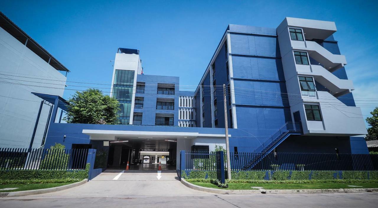 Tassana Place Chonburi Bagian luar foto