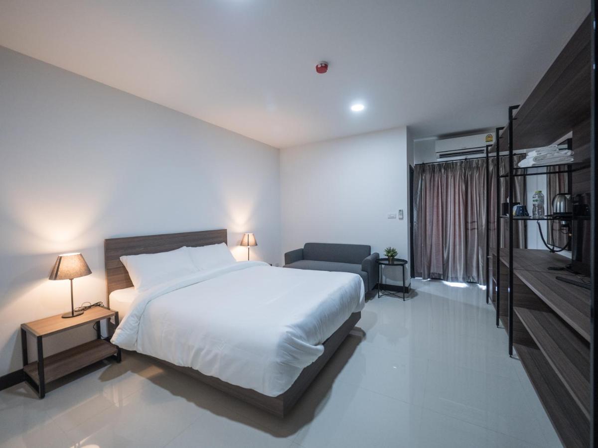 Tassana Place Chonburi Bagian luar foto